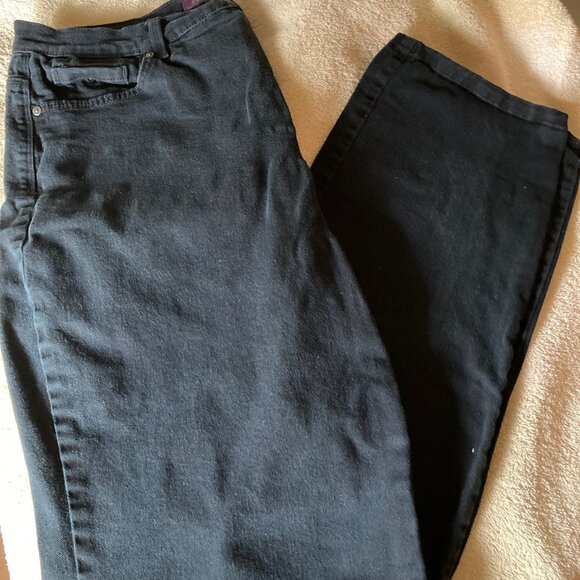 Gloria Vanderbilt Black jeans - Picture 1 of 3